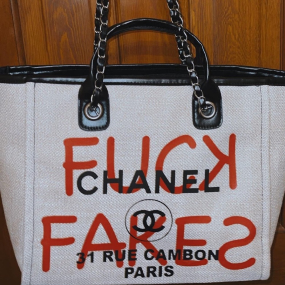 COPY - Boutique bought chain tote bag  NOT AUTHENTIC!!!!